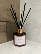 Load image into Gallery viewer, Amber &amp; Sweet Orange Reed Diffuser
